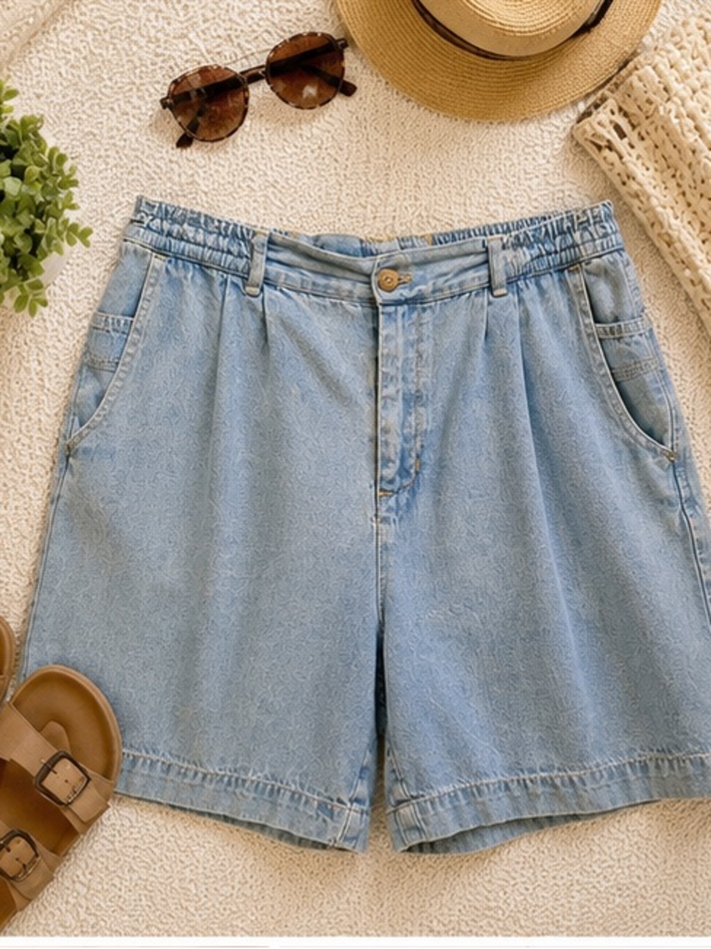 Tip Top Denim Bermuda Shorts Women’s Size 12 Light Wash Elastic Waist Relaxed - Picture 2 of 7